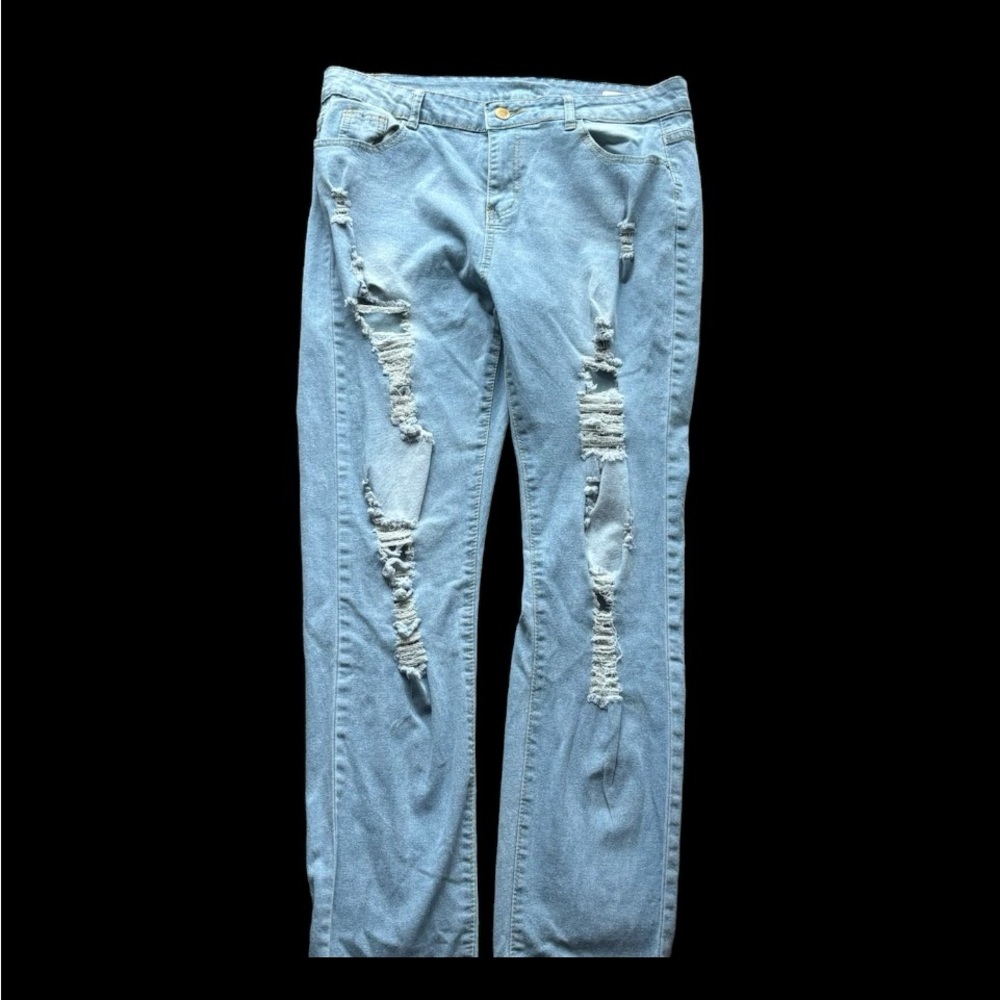 Women’s Ripped Jeans